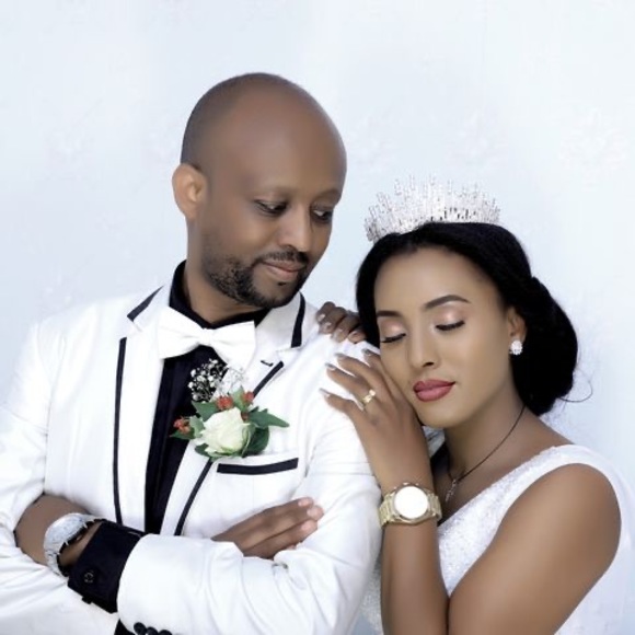 Profile Picture of Emebet Addis (@emumebluv) on Poshmark