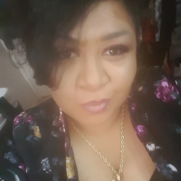 Profile Picture of Pualani Fainuulelei (@kalani007) on Poshmark