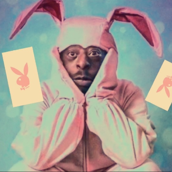 Lye Lye - Poshmark Profile Picture of Lye Lye (@lyeeeeeee) on Poshmark