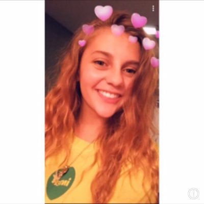 Profile Picture of Madeleine Hughes (@madeleinejanet) on Twitter