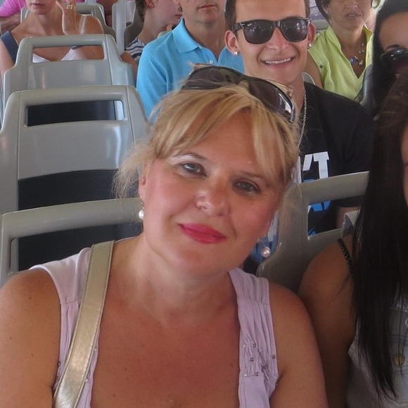 Profile Picture of Tatjana Stevanovic (@tatistevano) on Poshmark