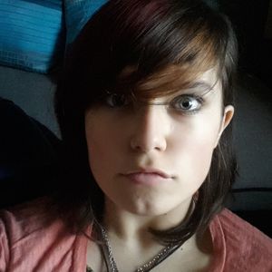 Profile Picture of Lydia Carter (@glassestophat) on Myspace