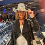 Profile Picture of Leslie Peterman Spagnoli (@spagnolileslie) on Instagram