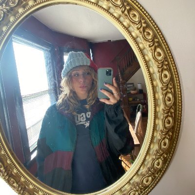 Profile Picture of Lauren Hondroulis (@lahondroulis) on Twitter