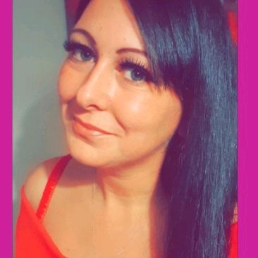 Profile Picture of Debbie Cinders Parki (@debbiecindersparkinson) on Tiktok