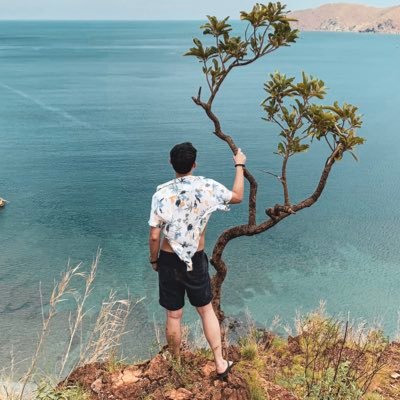 Profile Picture of Attacked On All Fronts (@arielrojas__) on Twitter