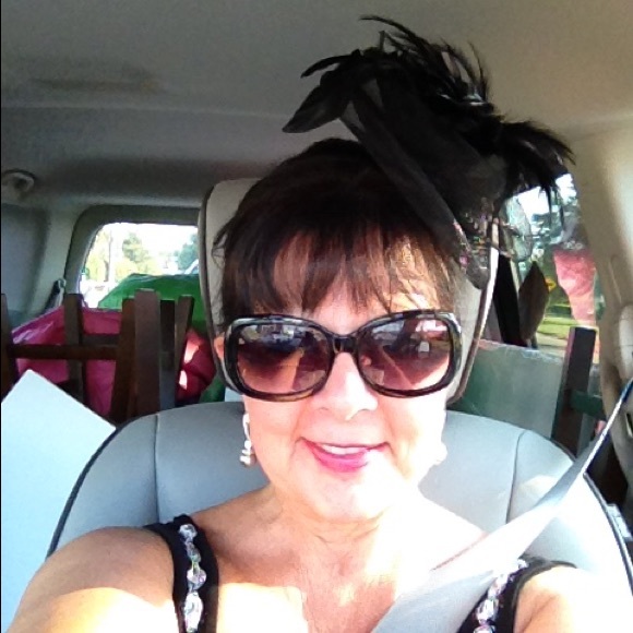 Carol Sperlak - Poshmark Profile Picture of Carol Sperlak (@clm586) on Poshmark