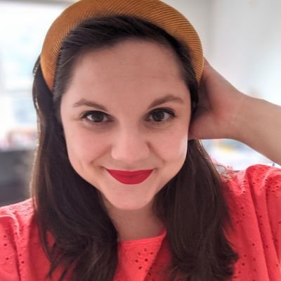 Profile Picture of Jessica Lewis (@papertraildiary) on Twitter