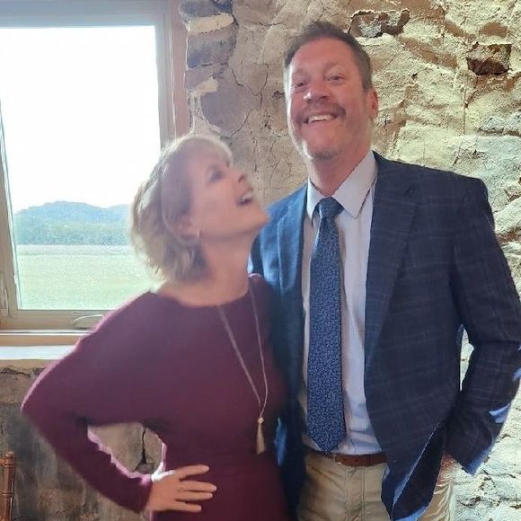 Profile Picture of Julie Klingerman (@julieklingerman) on Poshmark