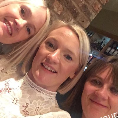 Profile Picture of Linor Llwyd Jones (@LinorLlw) on Twitter