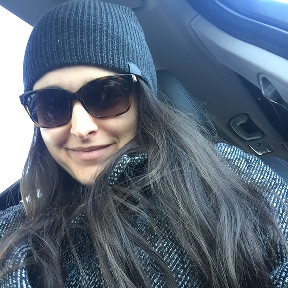 Petra Sevcikova - Poshmark Profile Picture of Petra Sevcikova (@pettullinek) on Poshmark