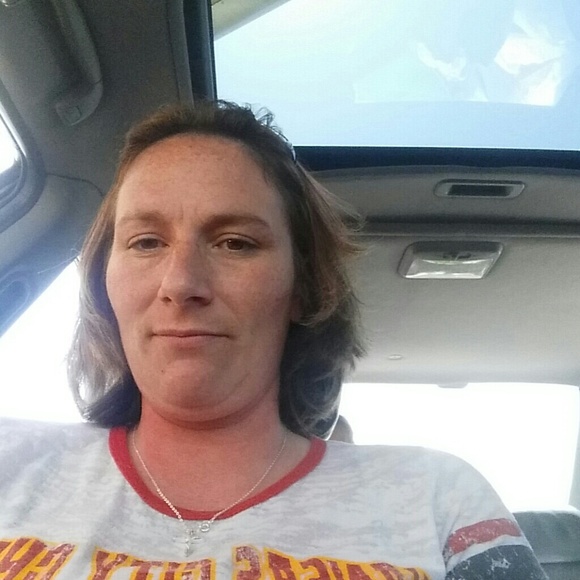 Profile Picture of Chasity Wagers (@chaswyatt) on Poshmark
