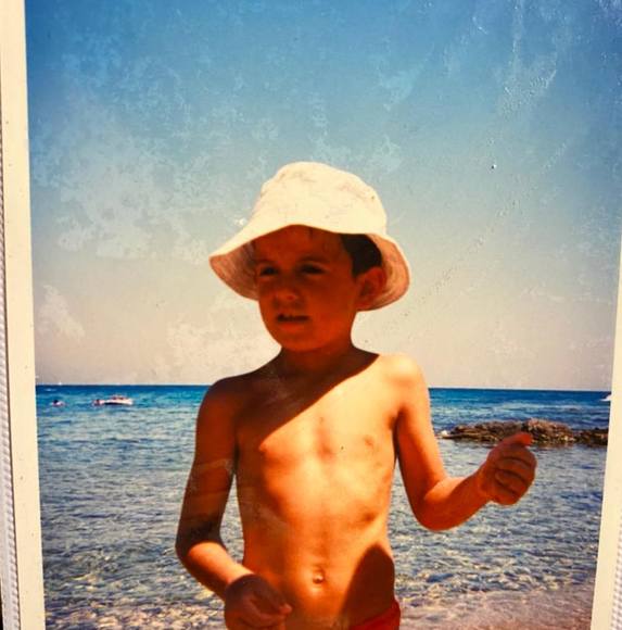 Raphaël Belkaïd - Poshmark Profile Picture of Raphaël Belkaïd (@raphbkd6913) on Poshmark