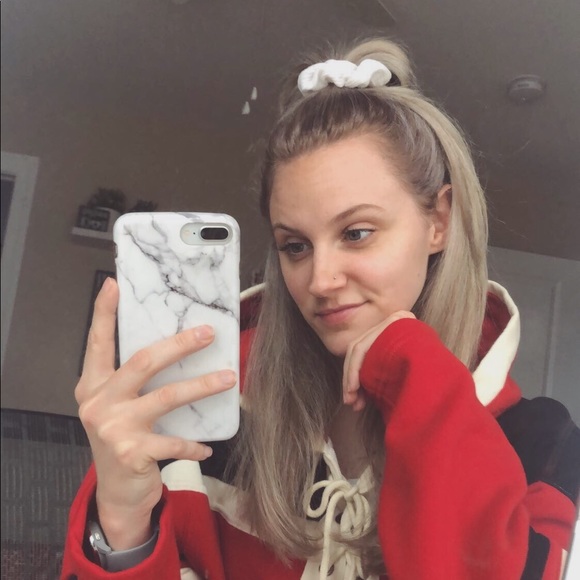 Profile Picture of Lauren Baldyga (@laurenbaldyga) on Poshmark