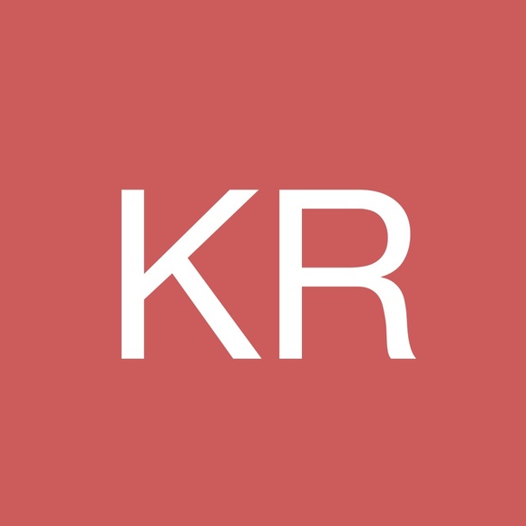 Profile Picture of Kia Roberts (@nik1294) on Poshmark