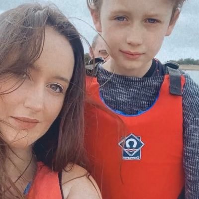 Profile Picture of Jenna Mower (@SafelyNestled) on Twitter