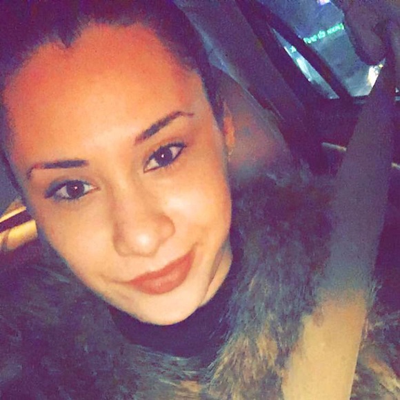 Profile Picture of Shynika Miskowski (@shynika1) on Poshmark