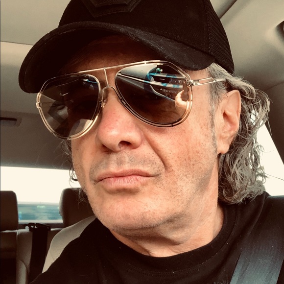 Profile Picture of Tony Redko (@redkomania) on Poshmark