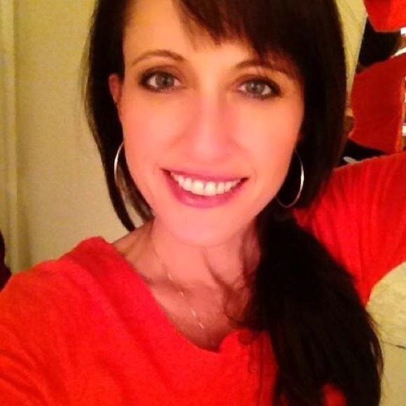 Profile Picture of Michelle Rispaud (@rabbitflower72) on Poshmark