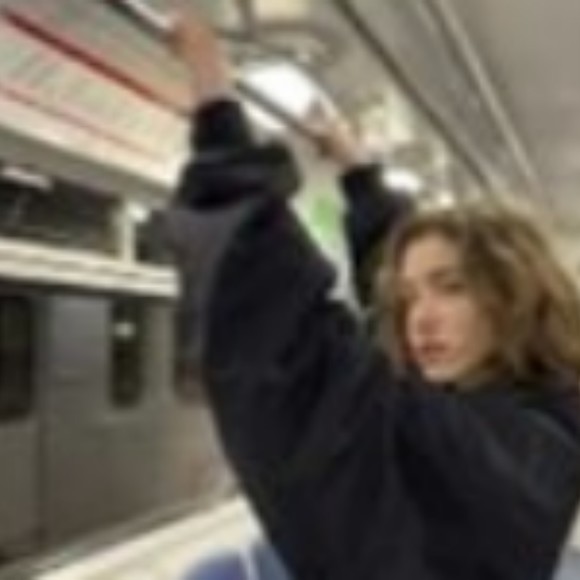 Profile Picture of Darbie Frances (@darbie74xt) on Poshmark