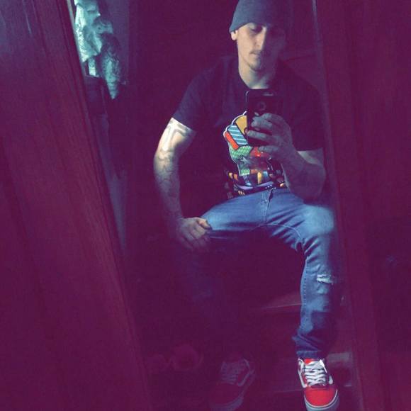 Profile Picture of Corey Galletti (@cgalletti81) on Poshmark