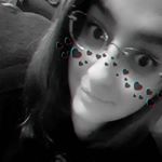 Profile Picture of Melissa Fowler (@mfowlerpoetry) on Instagram