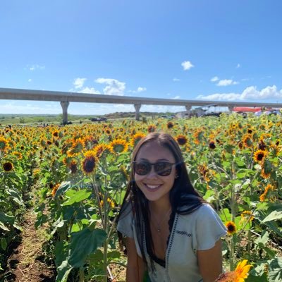 Profile Picture of Julia Nguyen (@Juliawinnn) on Twitter