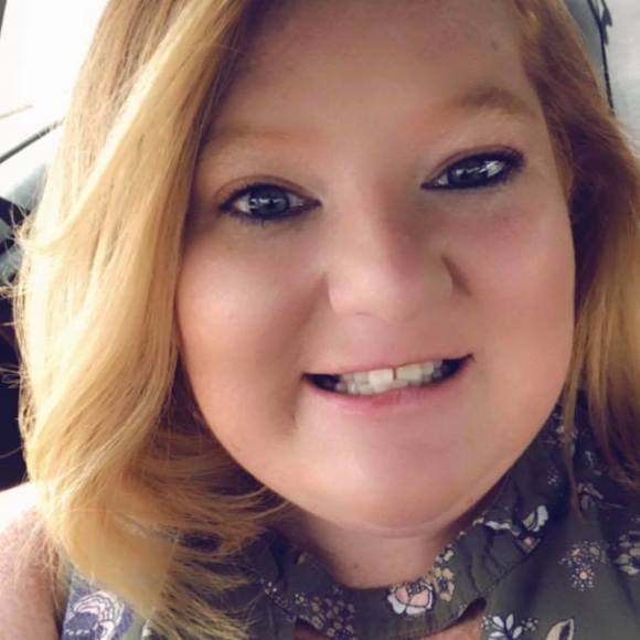 Profile Picture of Amy Simmons (@ledbetteramy) on Poshmark