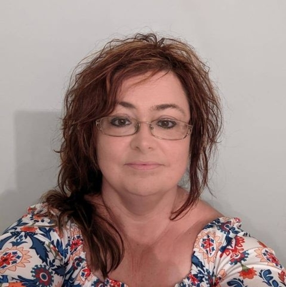 Profile Picture of Angela Eaker (@angelastacy911) on Poshmark