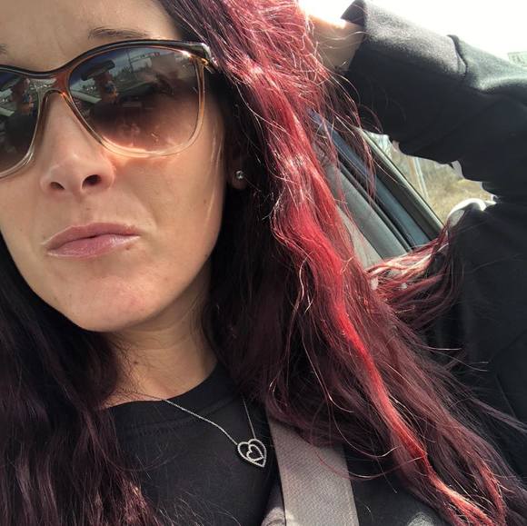 Profile Picture of Samantha Catlin (@scatlin2008) on Poshmark
