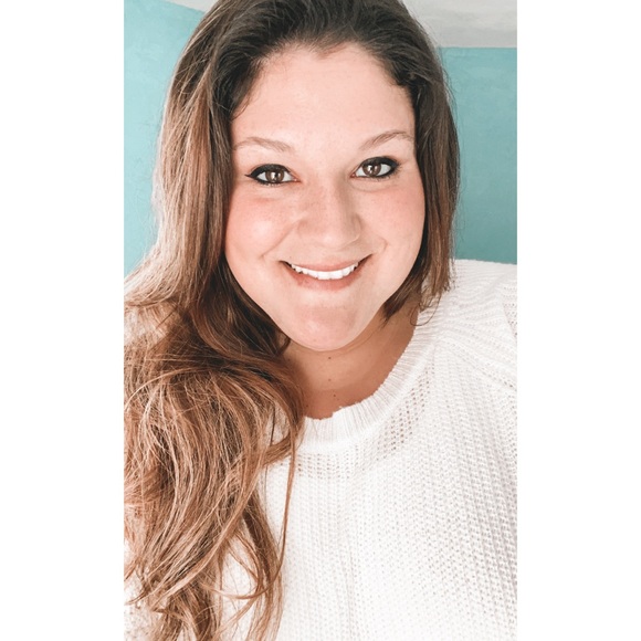 Profile Picture of Sarah Ritter (@sritter3) on Poshmark