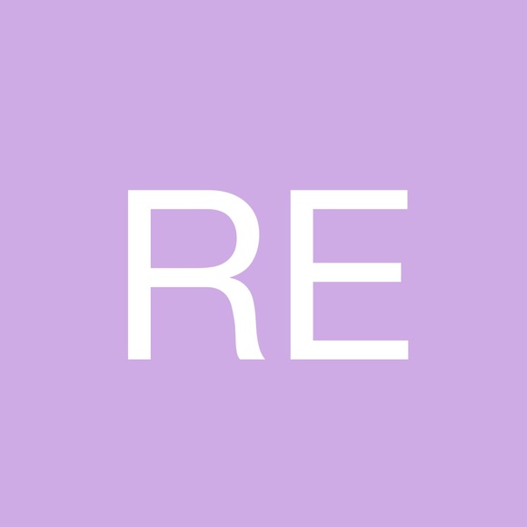 Profile Picture of Rachel Enderby (@fab4runner) on Poshmark