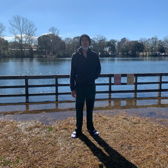 Profile Picture of Super Super (@s_super) on Poshmark