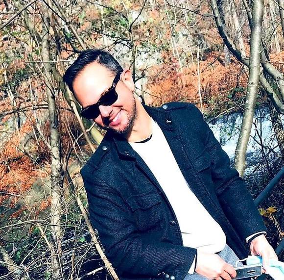Profile Picture of David Neissany (@dneissany) on Poshmark