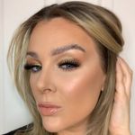 Profile Picture of Kellie Dobson (@glambythelookingglass) on Instagram