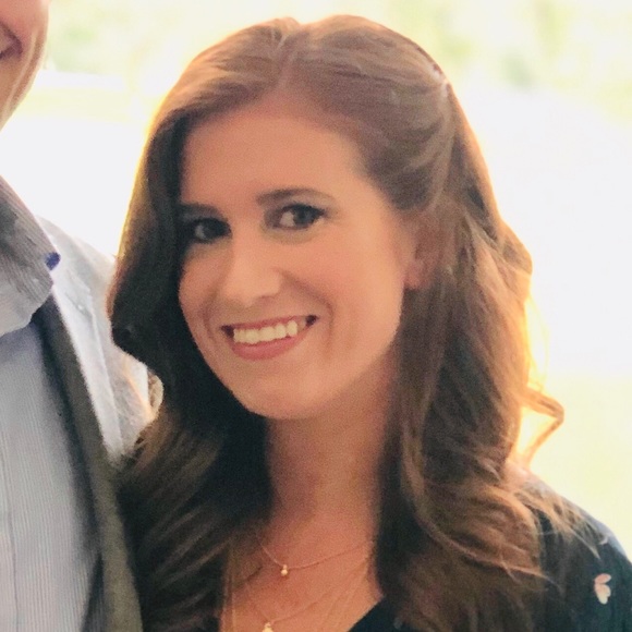 Profile Picture of Danielle Carretta (@dacarretta) on Poshmark