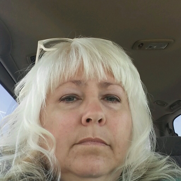 Profile Picture of Jackie Bottomley (@bhbowtie3) on Poshmark