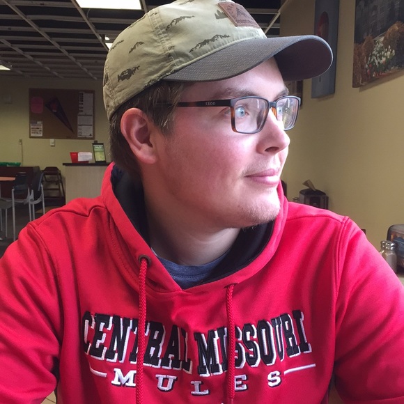 Profile Picture of Aaron Weatherby (@aaronweatherby) on Poshmark