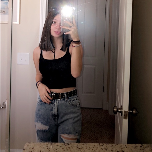 Profile Picture of Skylar Bishop (@skylar_bishop) on Poshmark