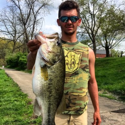 Profile Picture of Kevin (@OverlyKevin) on Twitter