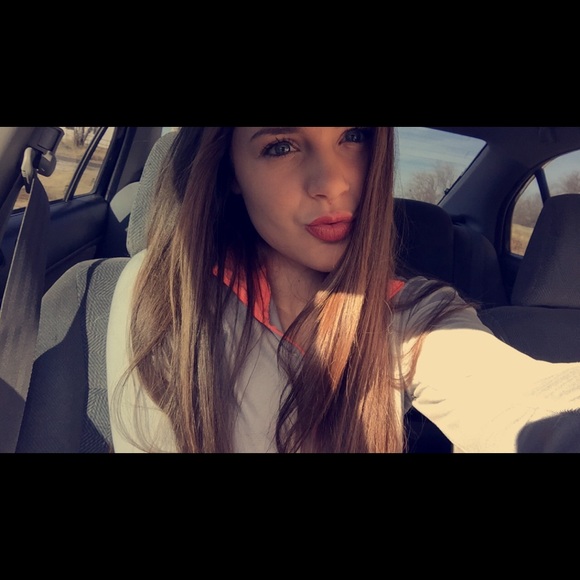 Profile Picture of Karmyn Pearn (@__kp__) on Poshmark