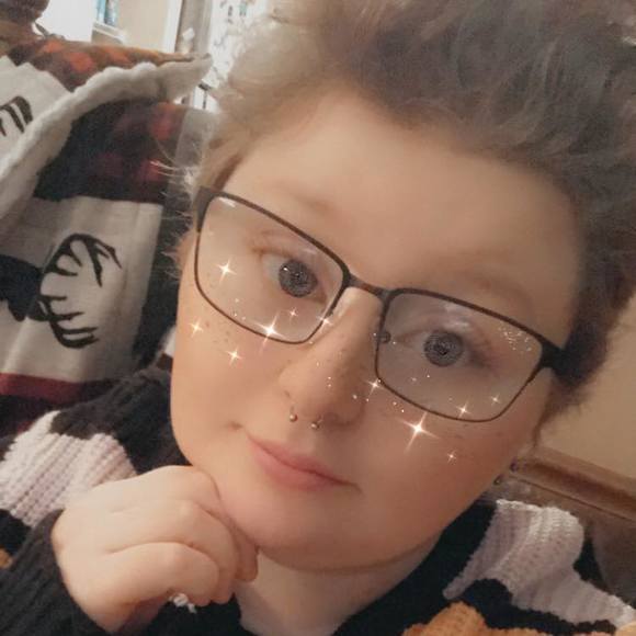 Profile Picture of Maxx Wallace (@snugglepuppy854) on Poshmark