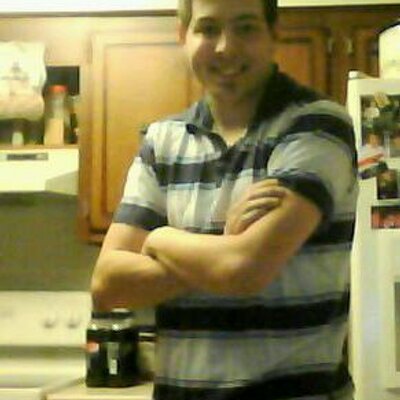 Profile Picture of Derrick Speak (@Dxgreen123) on Twitter