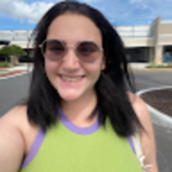 Profile Picture of Lex Schatten (@lexischatten) on Poshmark