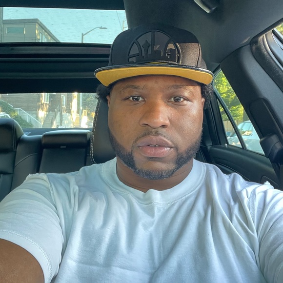 Profile Picture of Eric Garrison (@srf247) on Poshmark