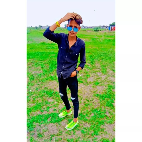 Profile Picture of Azlan Shaikh (@azlan_shaikh) on Poshmark
