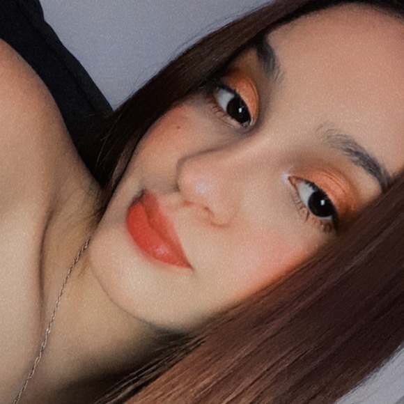 Profile Picture of Denissa idaly Gonzalez suarez (@iamidaly) on Poshmark