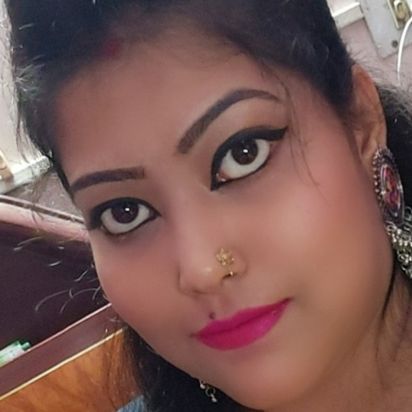 Profile Picture of Liza Basu chowdhury (@lizabasu) on Poshmark