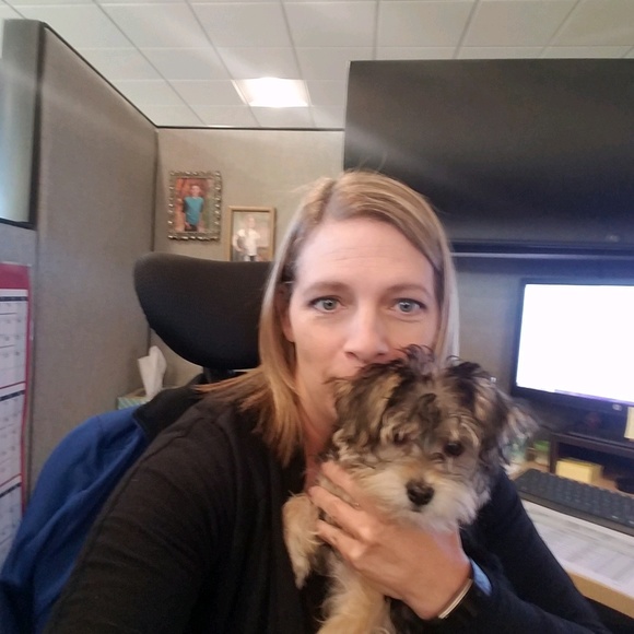 Profile Picture of Cindy Starbuck (@cindymonkey) on Poshmark