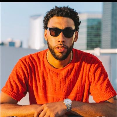 Profile Picture of Denzel Valentine (@denzelvalentine) on Twitter